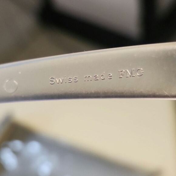 Swatch Sunglasses EYES BABY SW713 with Interchangeable Frames New In Case - Picture 9 of 11